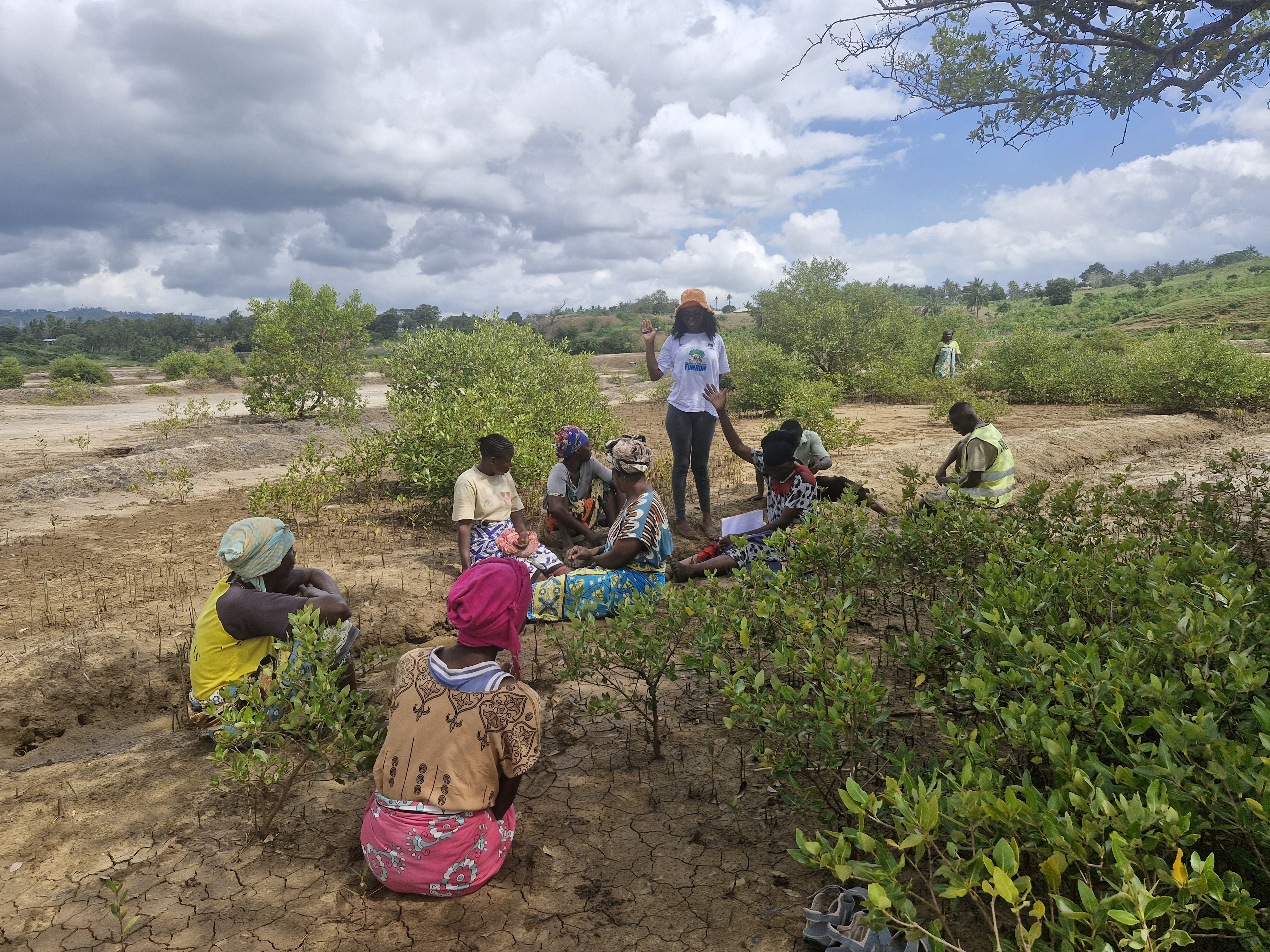 Mwachideko community members discussing mariculture and mangrove conditions in Mwawesa
